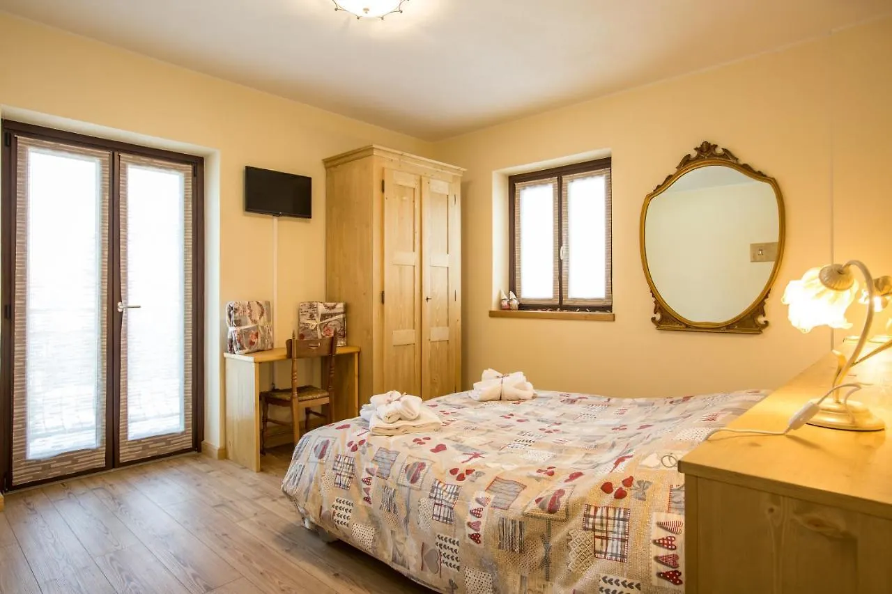 Bed & Breakfast Alloggio Del Contadino Sondrio Italië